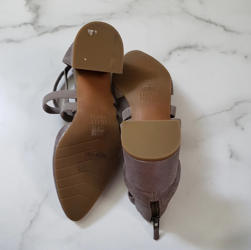 EILEEN-FISHER Juka Pump in Mica Size 7 Sandal Closed Toe Metallic Block